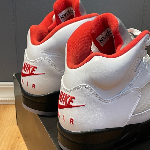 Fire Red Jordan 5 - Picture 2 of 5